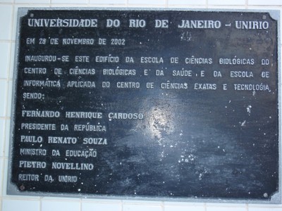 Placa de inauguração do prédio do IBIO e da EIA