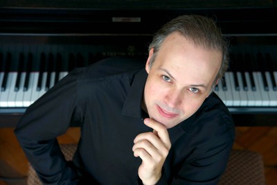 Claudio Dauelsberg, piano